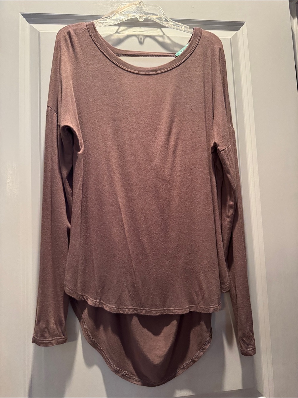 Karlie Long Sleeve Scoop Hem Top - Mauve Taupe